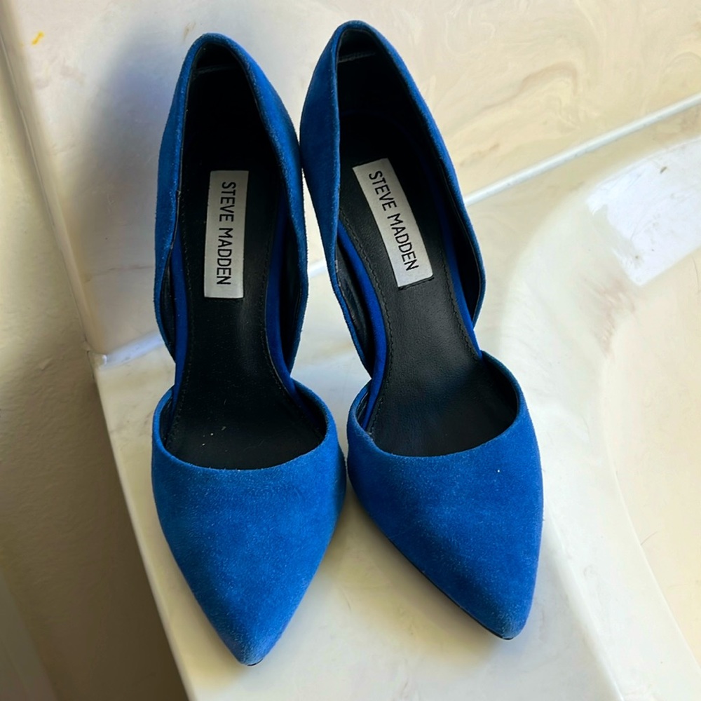 Steve Madden Varcityy Blue Suede Leather D'Orsay Pumps / heels / stilettos